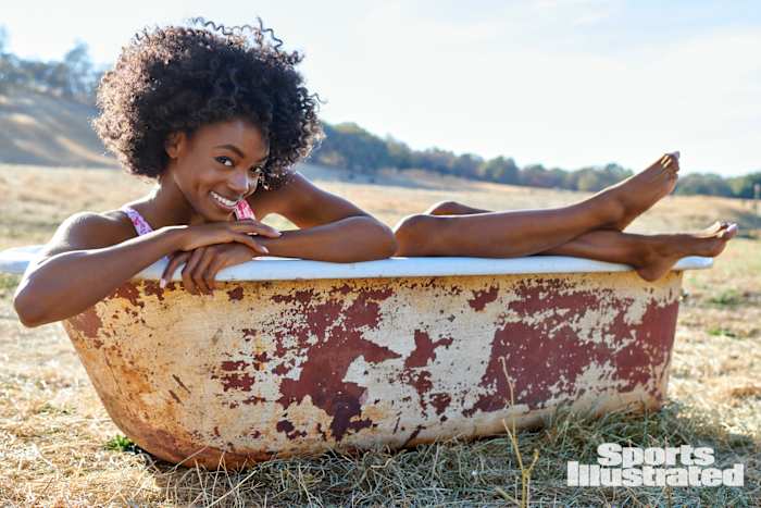 X163463_TK2_00716WMweb